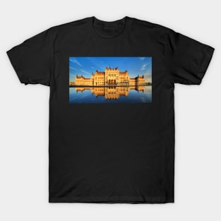 Hungarian Parliament reflection T-Shirt